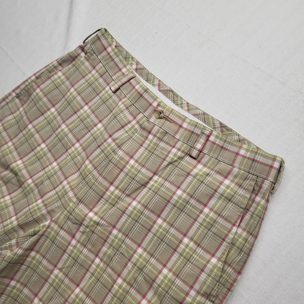 Roundtree & Yorke Gold Label Mens Shorts 32 Green Plaid Preppy School Classic